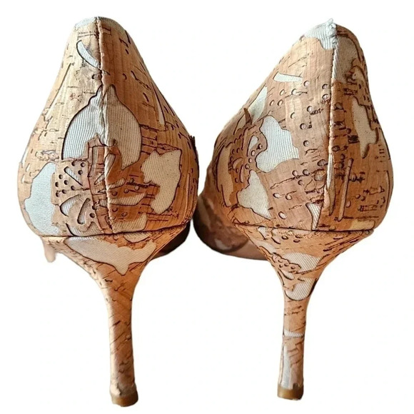 Donald J. Pliner Beige Treva Pointed Toe Heels Pumps  Shoes Size 10. - Picture 6 of 14